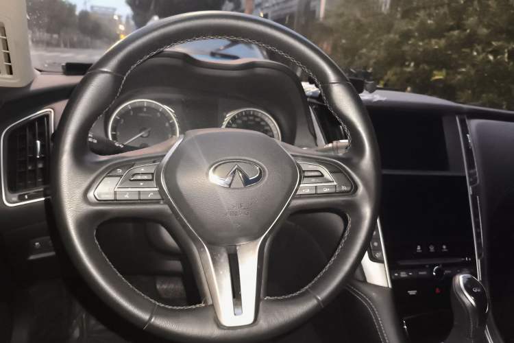 Used Infiniti Q50L 2022 2.0T Enjoyment Edition Steering Wheel