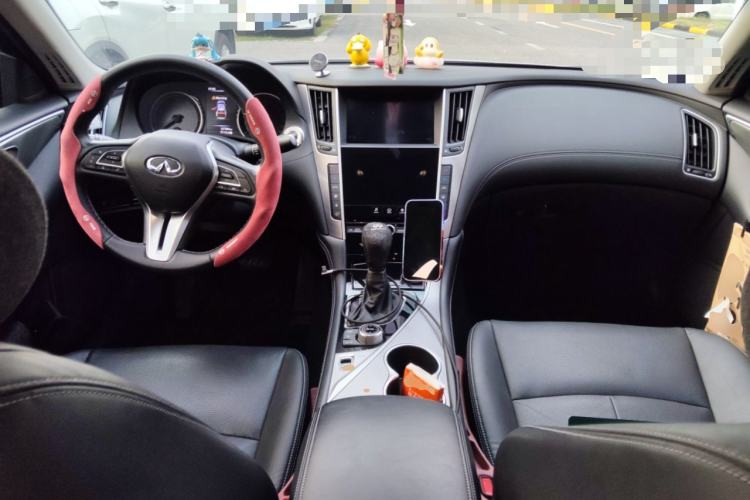 Used Infiniti Q50L 2022 2.0T Enjoyment Edition Center Console