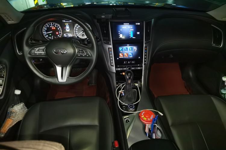 Used Infiniti Q50L 2022 2.0T Enjoyment Edition Center Console