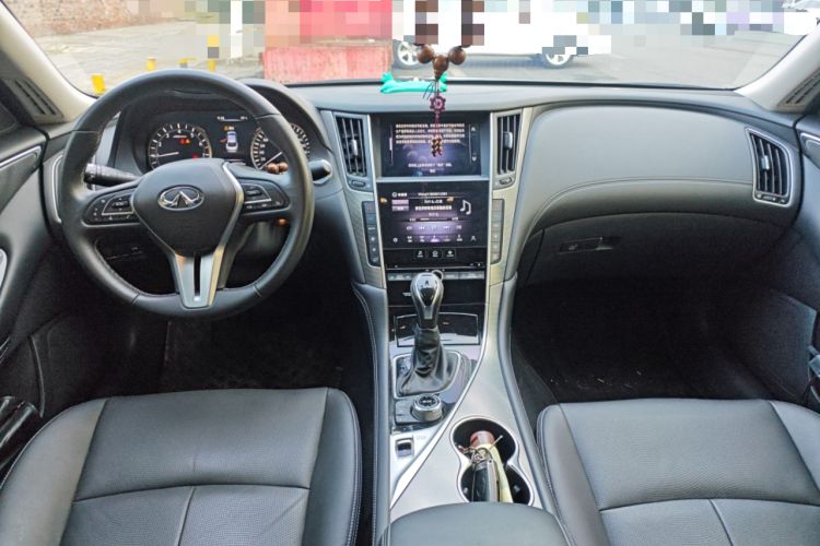 Used Infiniti Q50L 2022 2.0T Enjoyment Edition Center Console