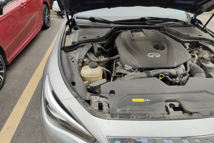Used Infiniti Q50L 2022 2.0T Enjoyment Edition Engine Bay Right
