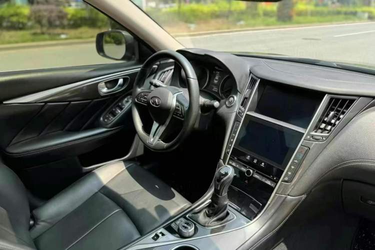 Used Infiniti Q50L 2022 2.0T Comfort Edition Interior 3