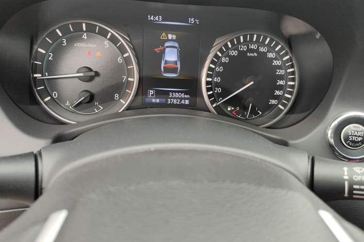 Used Infiniti Q50L 2022 2.0T Enjoyment Edition Odometer Close Up