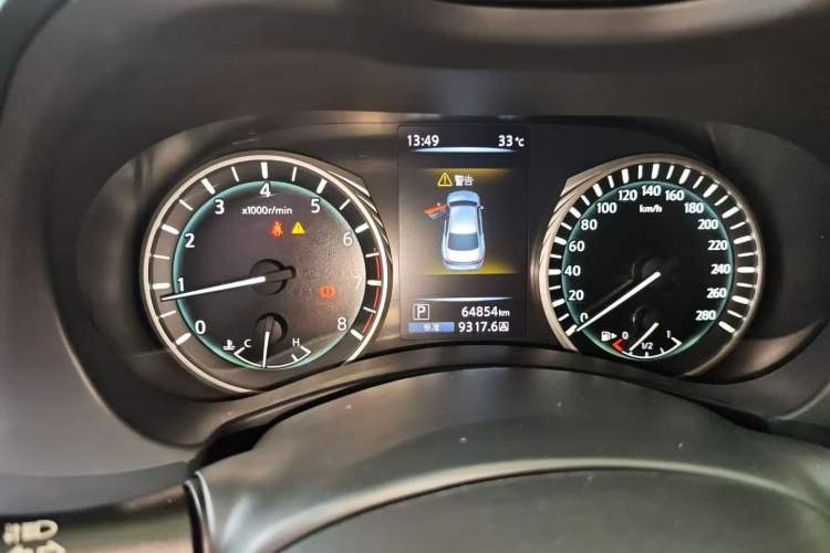 Used Infiniti Q50L 2022 2.0T Comfort Edition Odometer Close Up
