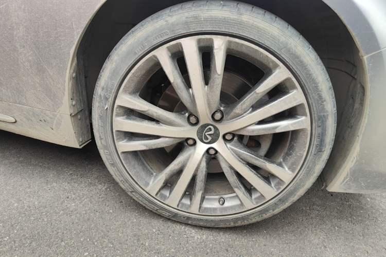 Used Infiniti Q50L 2022 2.0T Enjoyment Edition Right Front Wheel Hub