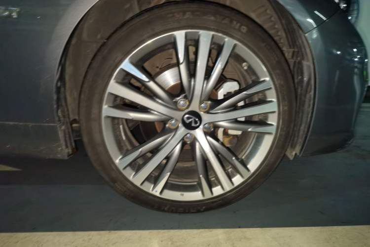 Used Infiniti Q50L 2022 2.0T Enjoyment Edition Right Front Wheel Hub