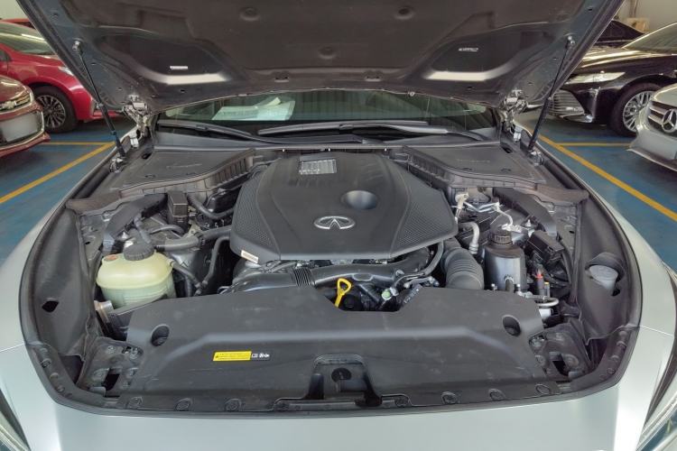 Used Infiniti Q50L 2022 2.0T Enjoyment Edition Engine Bay