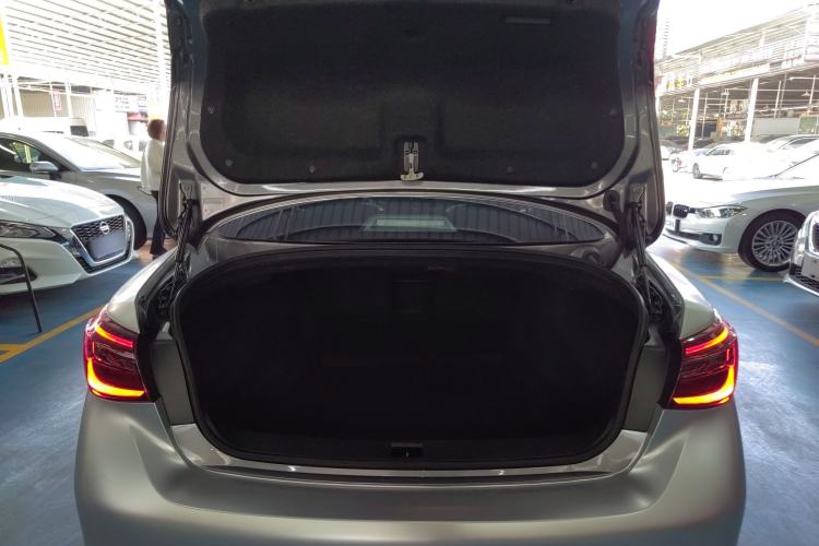 Used Infiniti Q50L 2022 2.0T Enjoyment Edition Trunk