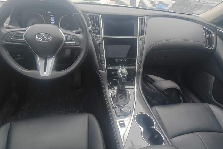 Used Infiniti Q50L 2022 2.0T Comfort Edition Audio And AC Panel