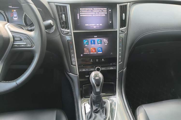 Used Infiniti Q50L 2022 2.0T Comfort Edition Audio And AC Panel