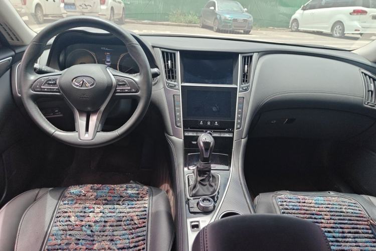Used Infiniti Q50L 2022 2.0T Enjoyment Edition Center Console