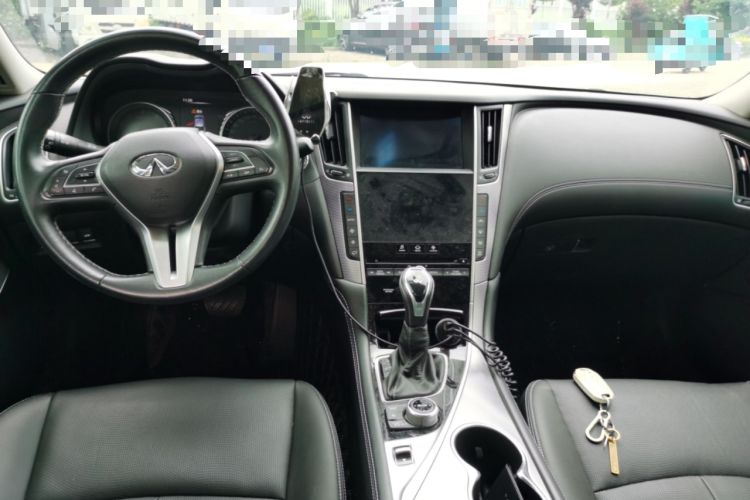 Used Infiniti Q50L 2022 2.0T Enjoyment Edition Center Console