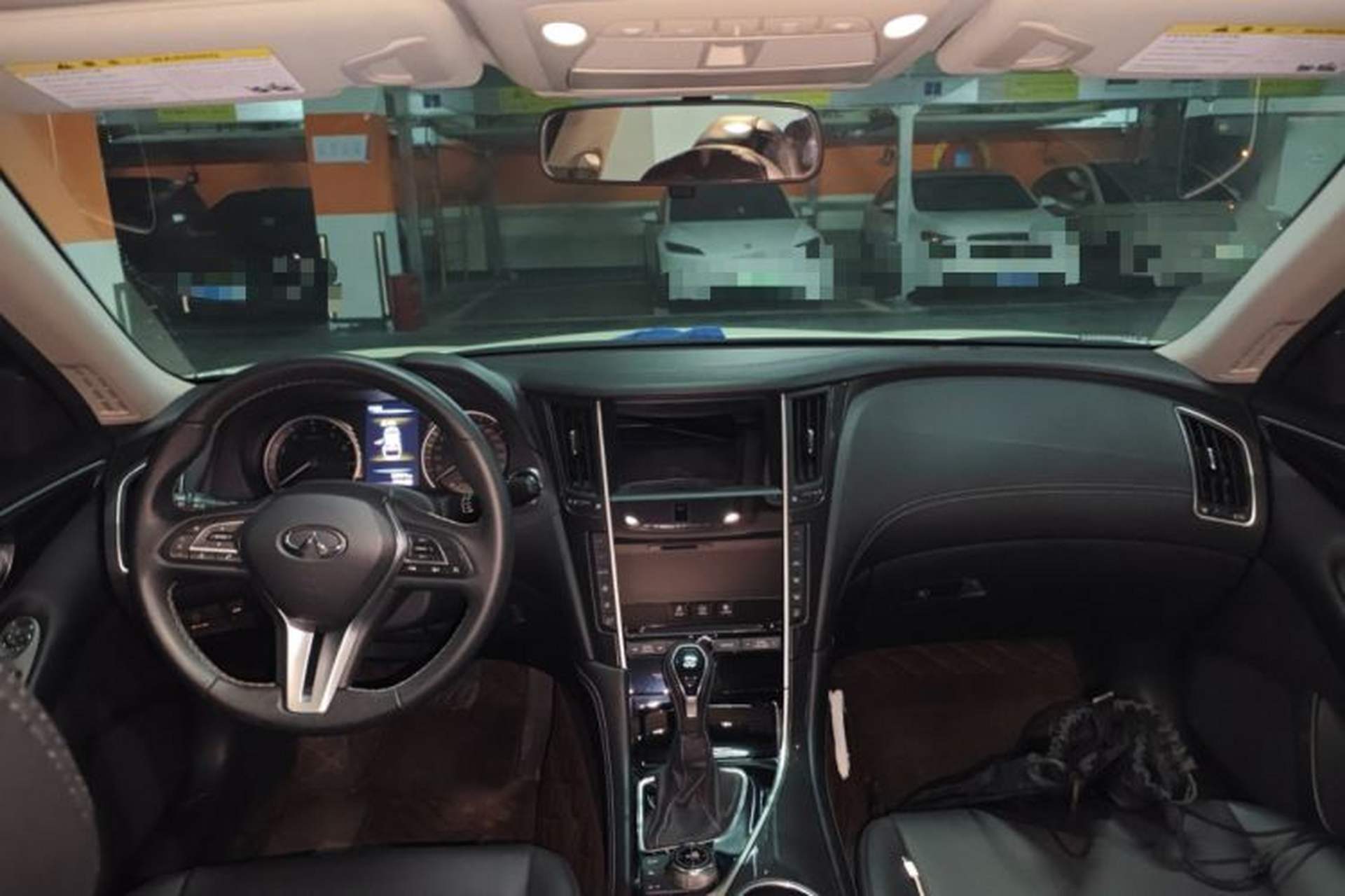 Used Infiniti Q50L 2022 2.0T Comfort Edition Center Console