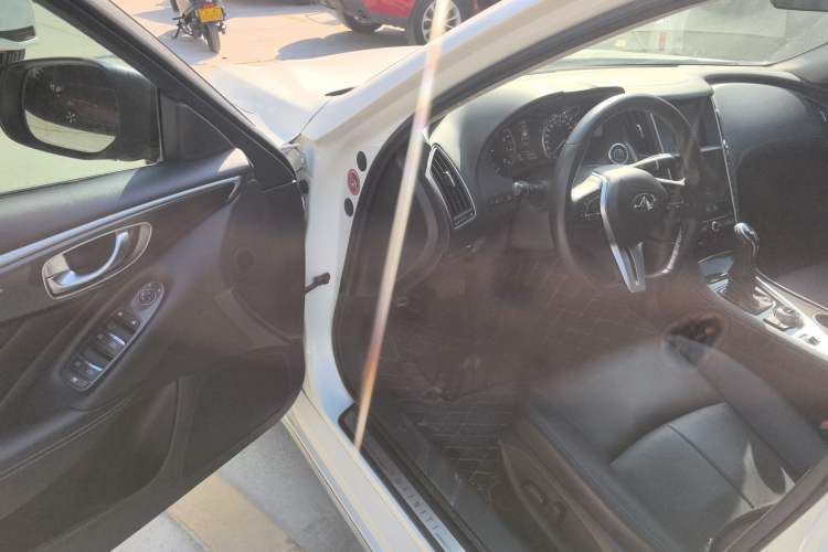 Used Infiniti Q50L 2022 2.0T Comfort Edition Driver Seat