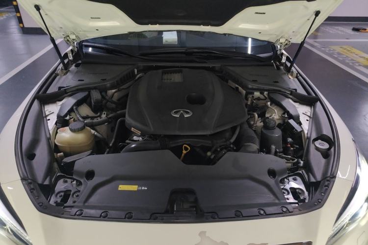 Used Infiniti Q50L 2022 2.0T WAVE Edition Engine Bay