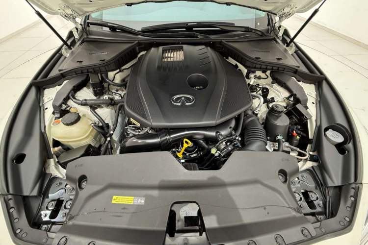 Used Infiniti Q50L 2022 2.0T Enjoyment Edition Engine Bay