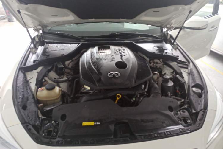 Used Infiniti Q50L 2022 2.0T Comfort Edition Engine Bay