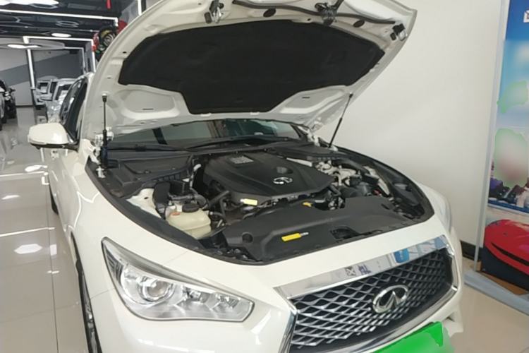 Used Infiniti Q50L 2022 2.0T Comfort Edition Engine Bay