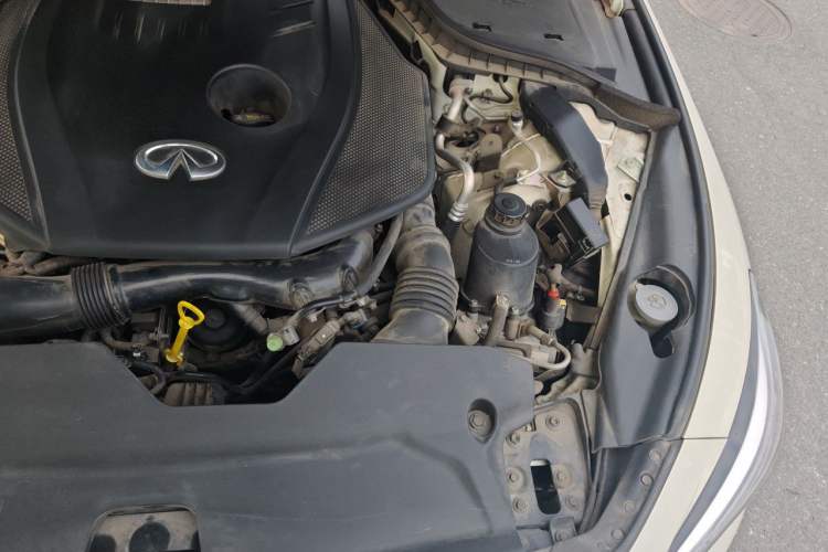 Used Infiniti Q50L 2022 2.0T Enjoyment Edition Engine Bay Left