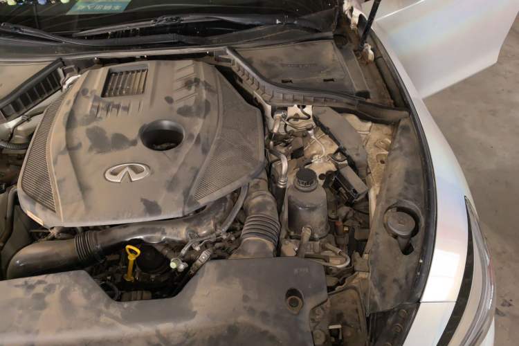 Used Infiniti Q50L 2022 2.0T Enjoyment Edition Engine Bay Left