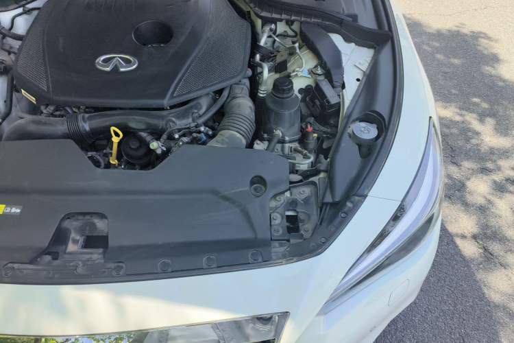 Used Infiniti Q50L 2022 2.0T Enjoyment Edition Engine Bay Left