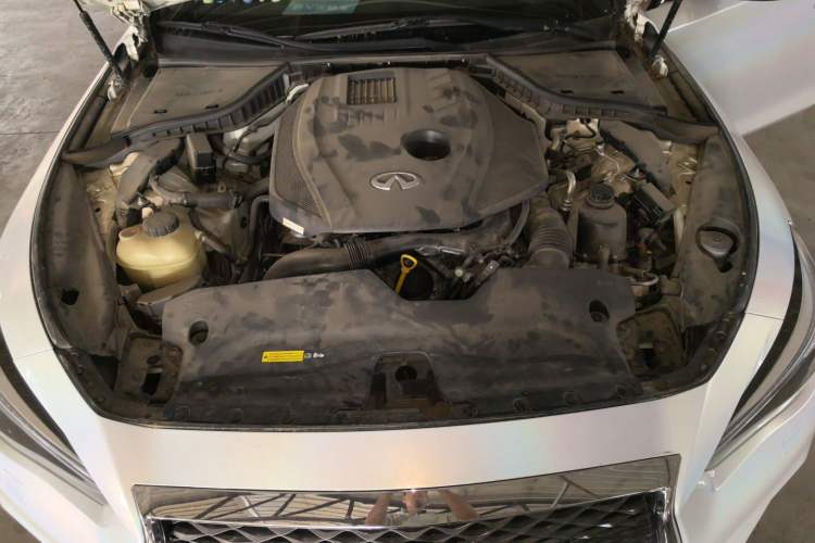 Used Infiniti Q50L 2022 2.0T Enjoyment Edition Engine Bay