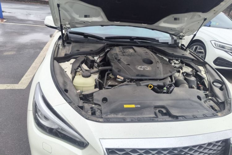 Used Infiniti Q50L 2022 2.0T Enjoyment Edition Engine Bay Right