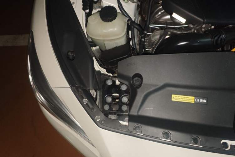 Used Infiniti Q50L 2022 2.0T Comfort Edition Engine Bay Right