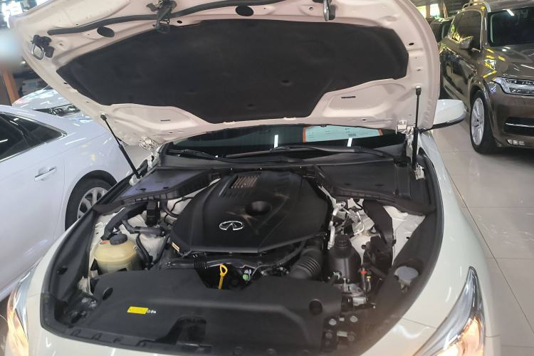 Used Infiniti Q50L 2022 2.0T Comfort Edition Engine Bay