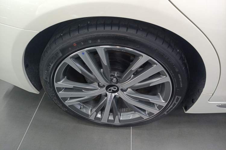 Used Infiniti Q50L 2022 2.0T Enjoyment Edition Exterior 2