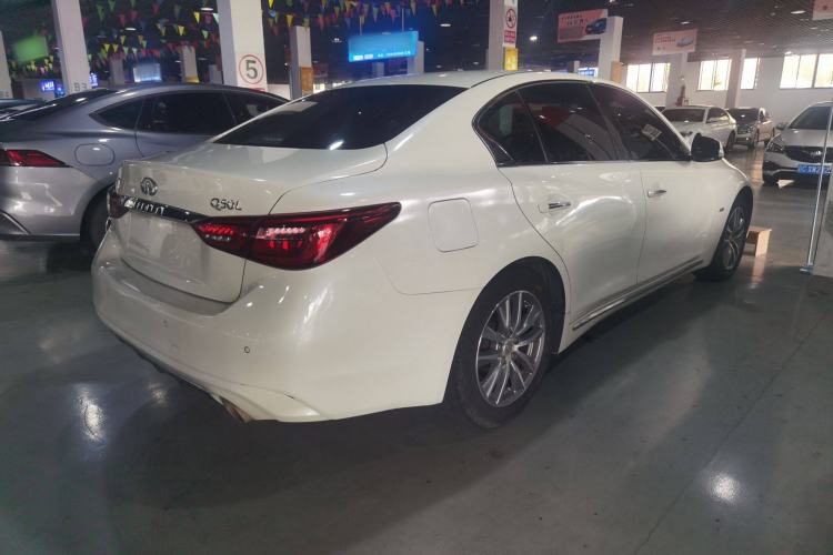 Used Infiniti Q50L 2022 2.0T Comfort Edition Exterior 2