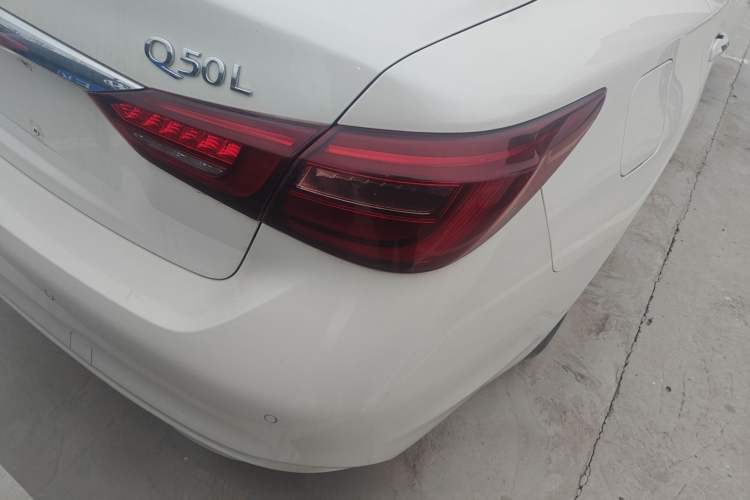 Used Infiniti Q50L 2022 2.0T Comfort Edition Exterior 3