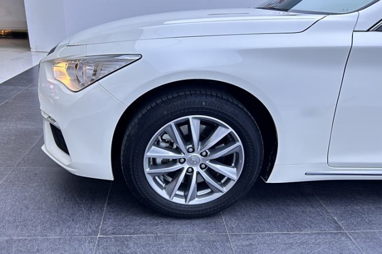 Used Infiniti Q50L 2022 2.0T Comfort Edition Exterior 8