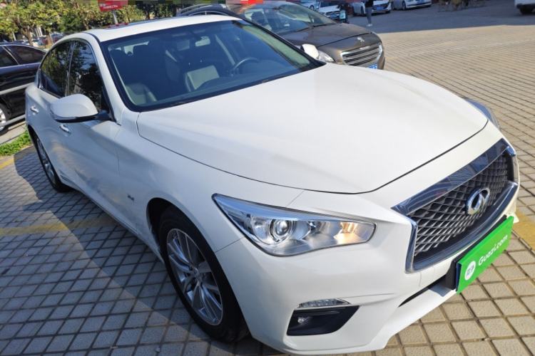 Used Infiniti Q50L 2022 2.0T Comfort Edition Front Right 45 Deg