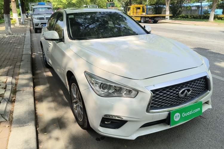 Used Infiniti Q50L 2022 2.0T Comfort Edition Front Right 45 Deg