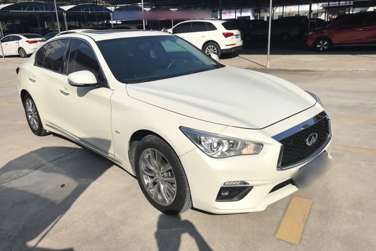 Used Infiniti Q50L 2022 2.0T Comfort Edition Front Right 45 Deg