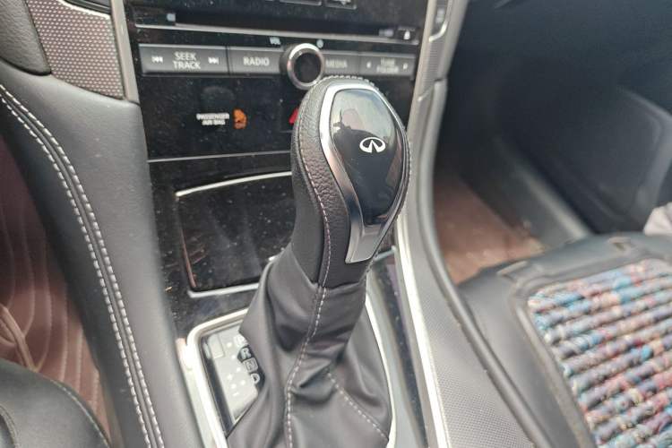 Used Infiniti Q50L 2022 2.0T Enjoyment Edition Gear Lever