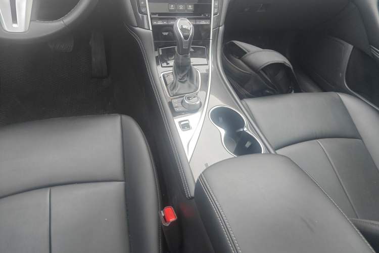 Used Infiniti Q50L 2022 2.0T Comfort Edition Gear Lever