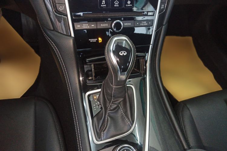 Used Infiniti Q50L 2022 2.0T Comfort Edition Gear Lever