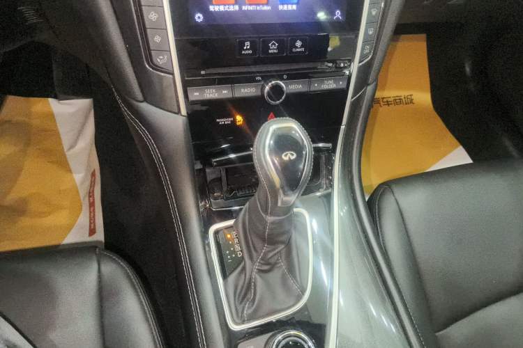 Used Infiniti Q50L 2022 2.0T Comfort Edition Gear Lever