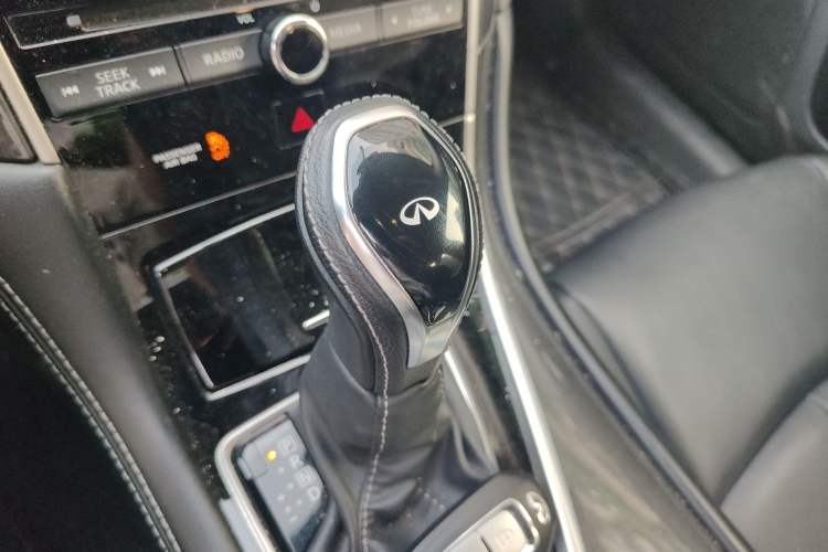 Used Infiniti Q50L 2022 2.0T Comfort Edition Gear Lever