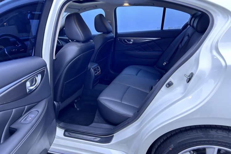 Used Infiniti Q50L 2022 2.0T Comfort Edition Headliner