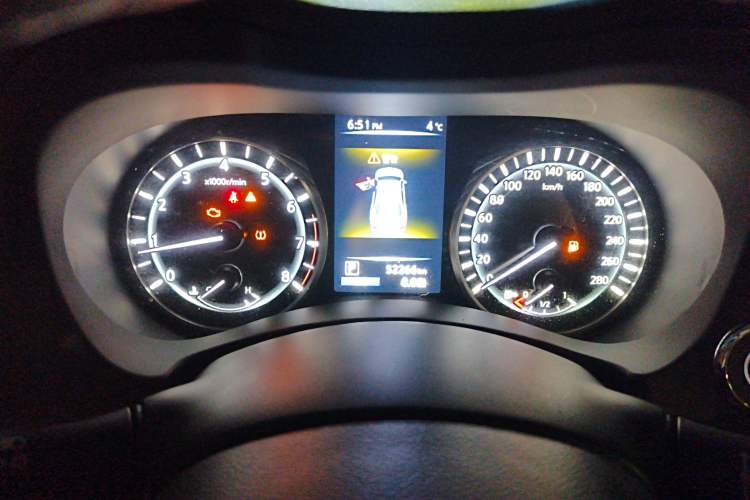 Used Infiniti Q50L 2022 2.0T Comfort Edition Instrument Cluster