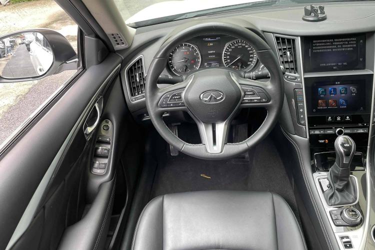 Used Infiniti Q50L 2022 2.0T Comfort Edition Interior 13