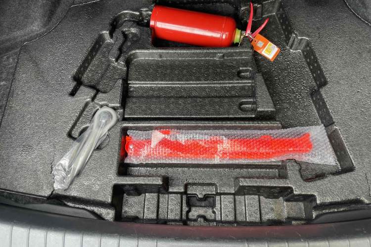 Used Infiniti Q50L 2022 2.0T Comfort Edition Interior 14