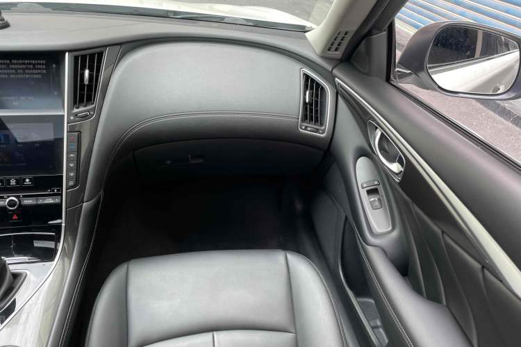 Used Infiniti Q50L 2022 2.0T Comfort Edition Interior 2