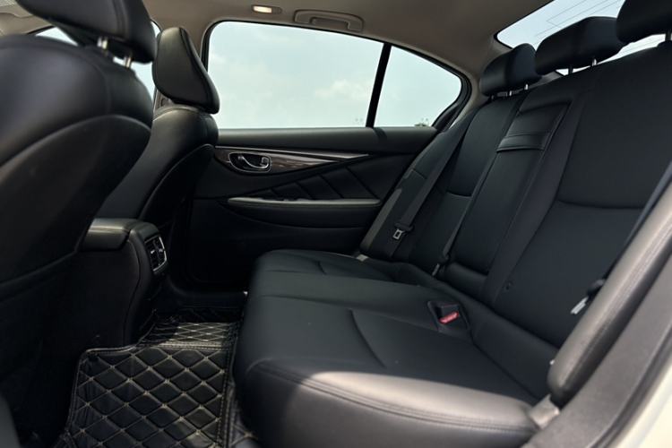 Used Infiniti Q50L 2022 2.0T Comfort Edition Interior 3