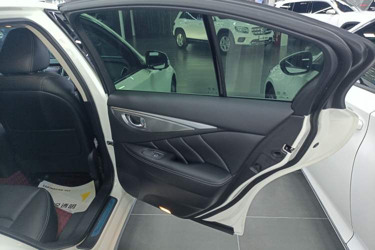 Used Infiniti Q50L 2022 2.0T Enjoyment Edition Interior 3