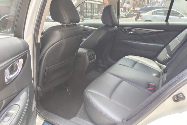 Used Infiniti Q50L 2022 2.0T Comfort Edition Interior 3