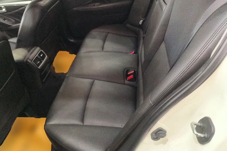 Used Infiniti Q50L 2022 2.0T Comfort Edition Interior 4